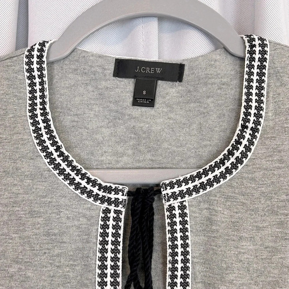 J.Crew Sleeveless Tie V-Neck Top Size Small - Picture 3 of 7
